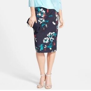 Chelsea28 Skirt Size 6 Blue Foral Knee Length Slit Stretch Party Casual Womens